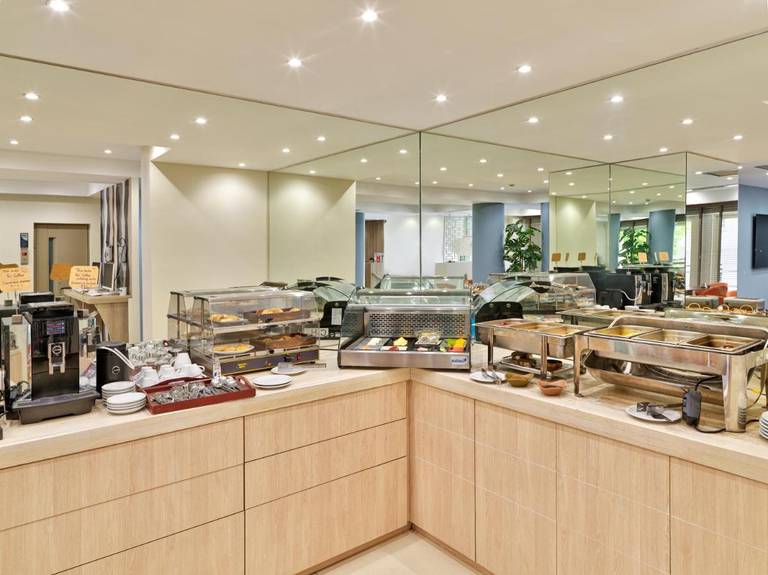 Phidias Piraeus Hotel