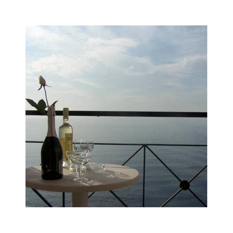 Queens Leriotis Hotel