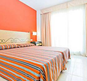 Club Hotel Aguamarina в Менорке