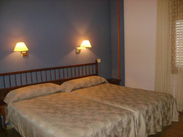Hostal Pirineos Ainsa  2* Испания, Уэска