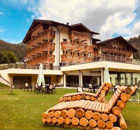 Park Hotel Sayonara в Валь ди Фассе