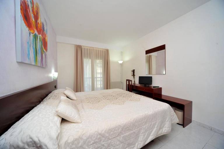 Hostal Vall D'Aneu 