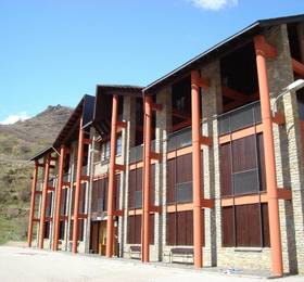 Alberg Les Estades в Ллейде