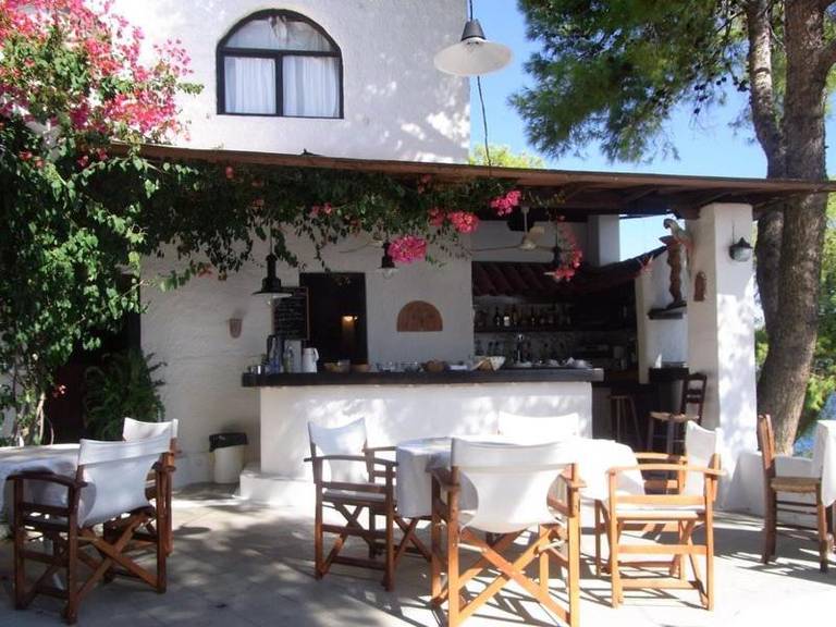 Agistri Club Hotel 