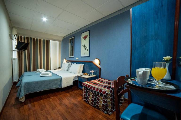 Argo Hotel Piraeus