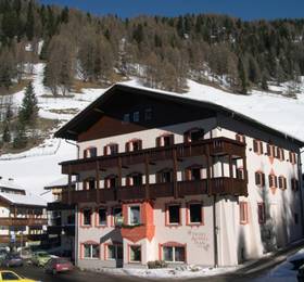 Hotel Alpino Plan  в Валь Гардене