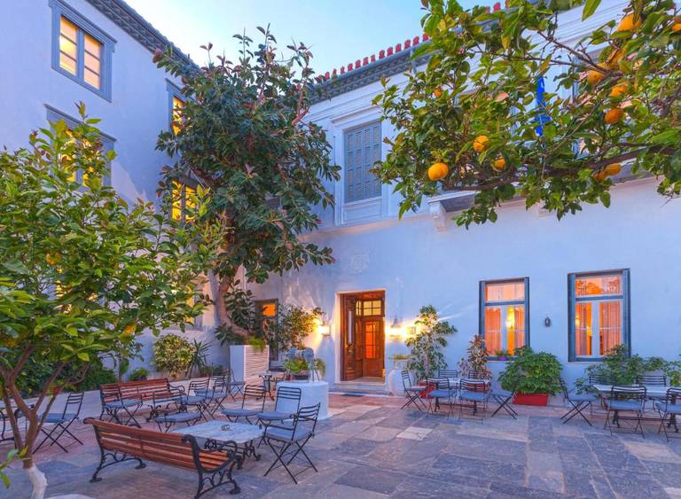 Hydroussa Hotel 