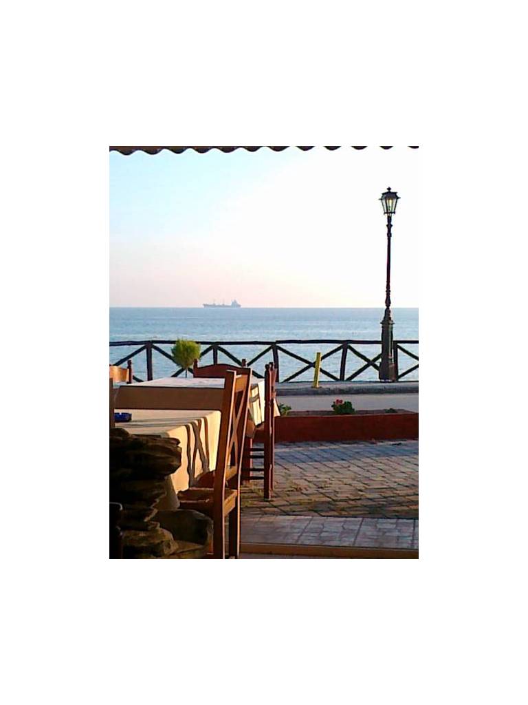 Kyparisis Rooms 
