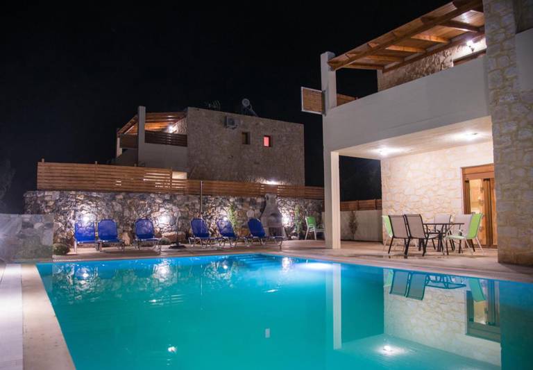 Uphoria Villas 