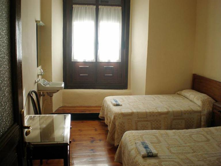 Hostal Paris 