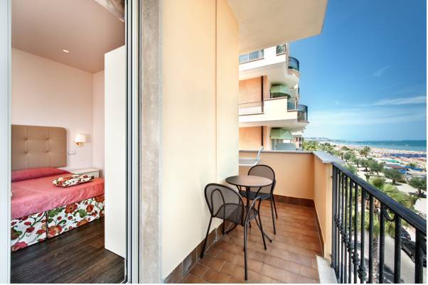 Hotel Bahia  4* Италия, Адриатическое побережье