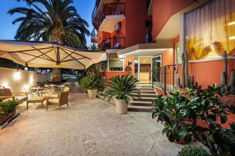 Hotel Fenix 