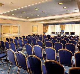 Savoy Hotel  в Аттике