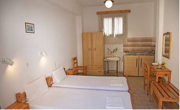 Pela Rooms