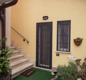 Flower Inn  в Лацио