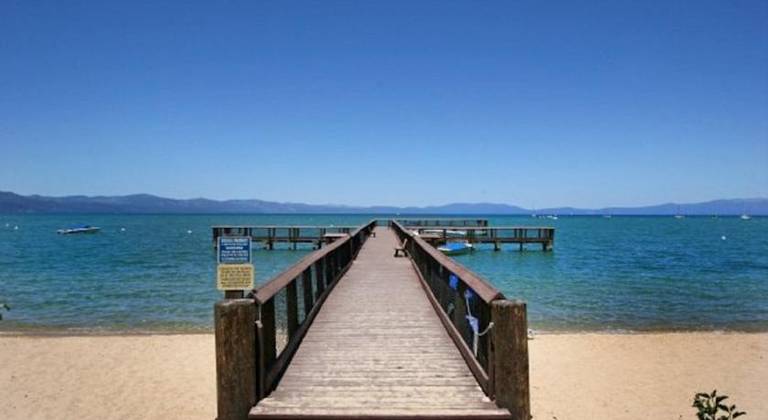 Aston Lakeland Village Beach & Mountain Resort 