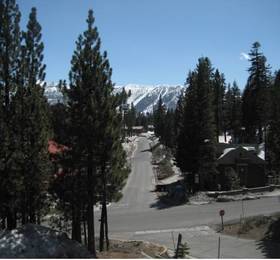Val d'Isere by Mammoth Reservation Bureau  в Калифорнии
