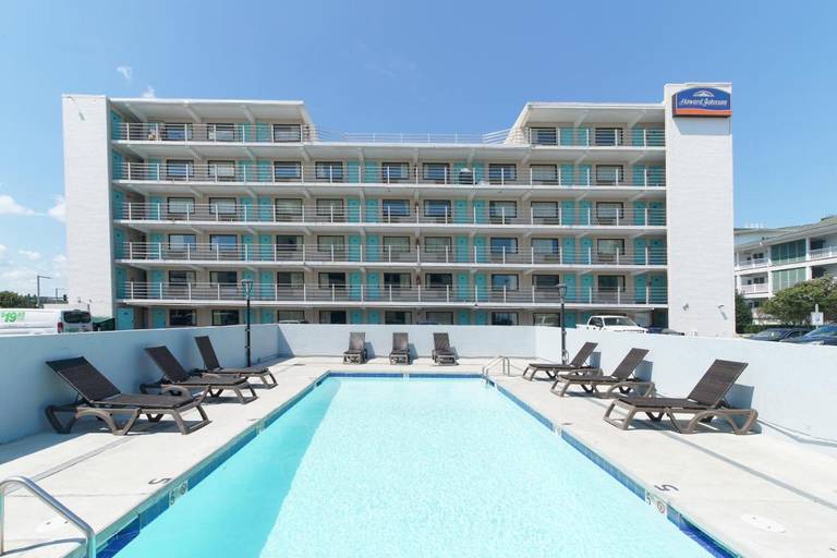 Flagship Inn and Suites - Virginia Beach 