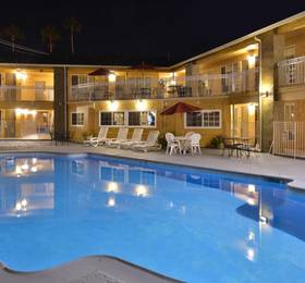 Туры в Torch Lite Inn at the Beach Boardwalk в США