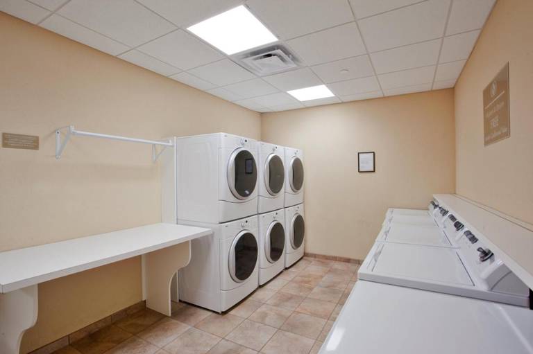 Candlewood Suites Norfolk Airport 