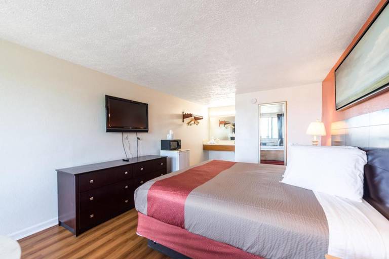 Economy Inn Ocean View Naval Base 