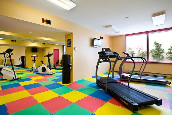 Travelodge Hotel Montreal Airport 