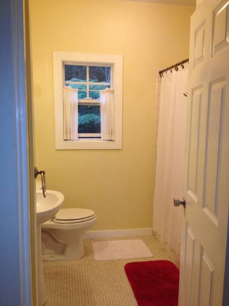 Carson's Kaloko Mountain Cottage 