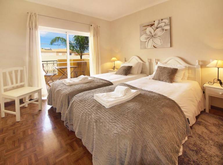 Giramar Apartamentos Turisticos 