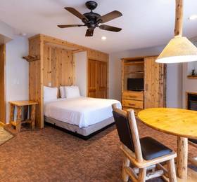 Туры в Red Wolf Lodge At Squaw Valley  в США