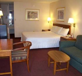 Williamsburg Outlet Mall Inn  в Вирджиния-Биче