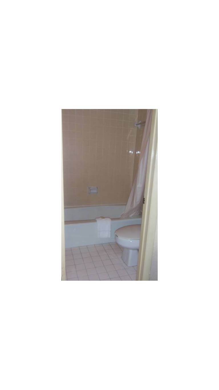 Williamsburg Outlet Mall Inn 