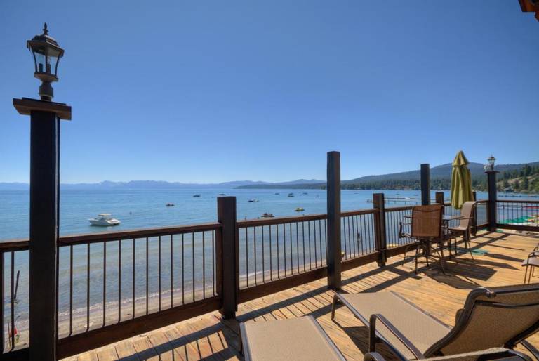 Mourelatos Lakeshore Resort 