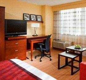 Courtyard Arlington Rosslyn  в Вирджиния-Биче
