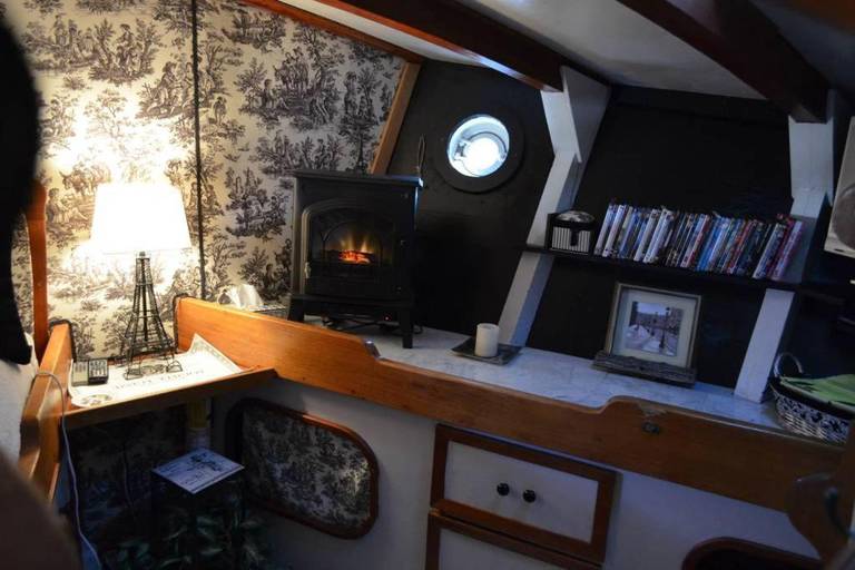 Wharfside Bed & Breakfast 
