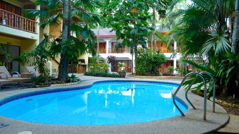 Alona Vida Beach Resort