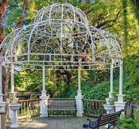 The Babbling Brook Inn  в Калифорнии