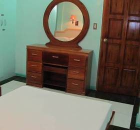 Marcelina's Guesthouse  в Бохоле