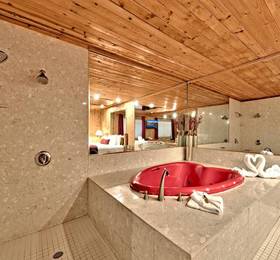 Secrets Inn Lake Tahoe  в озере Тахое