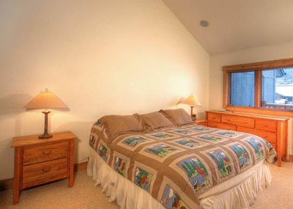 Saddle Creek Townhomes 