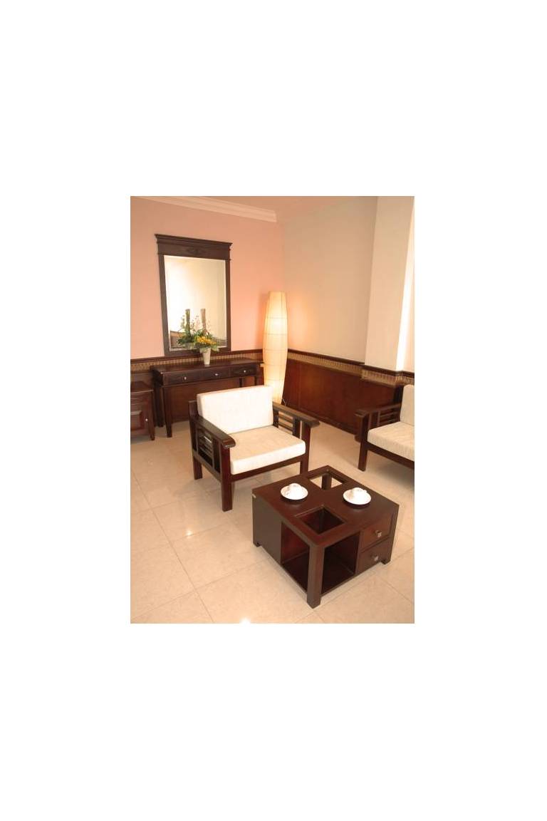 Malacca Straits Hotel 