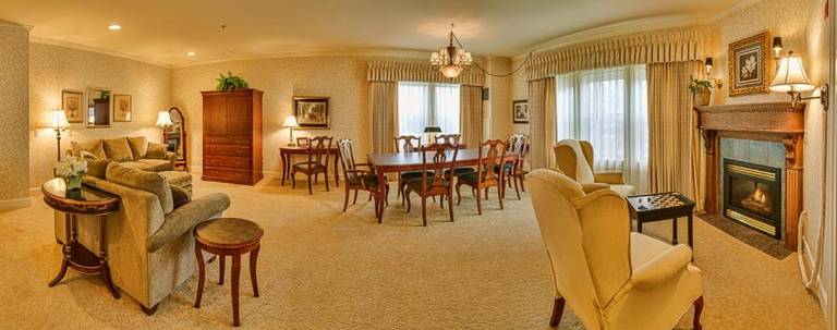 Fairhaven Village Inn 
