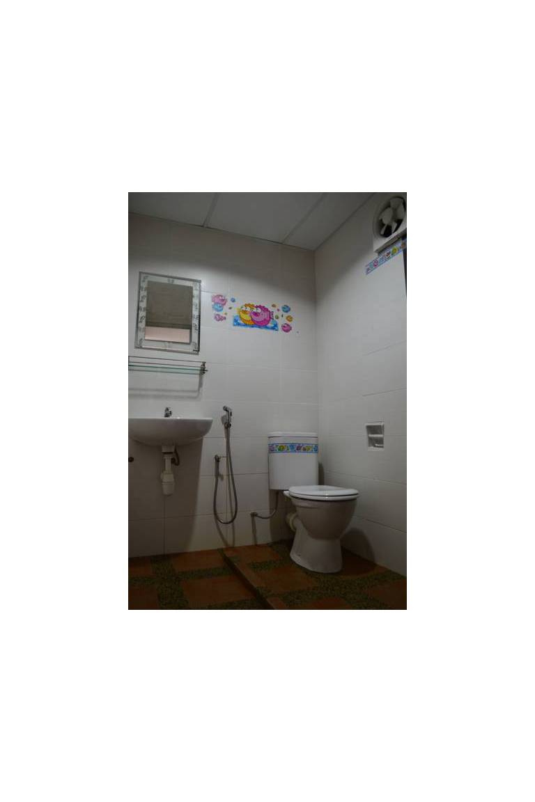 L&E Oasis Guest House 