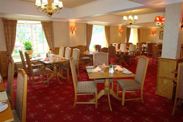 Oaklands Lodge Hotel 