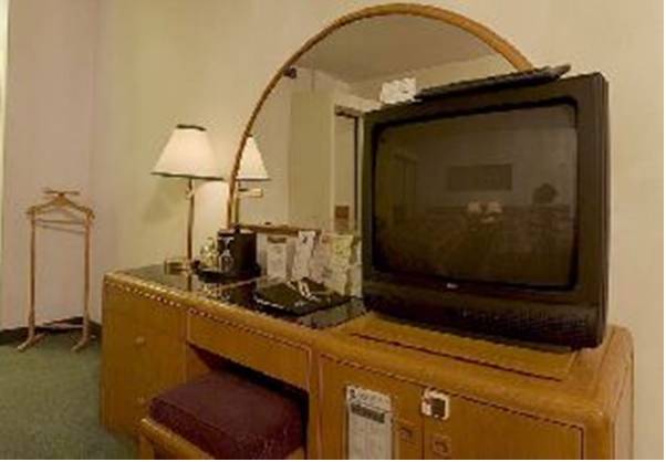 Quality Hotel Dorval  4* Канада, Квебек