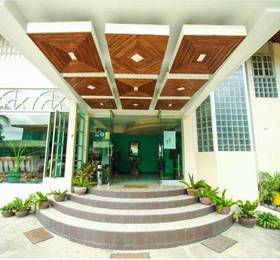 Bohol La Roca Hotel  в Бохоле