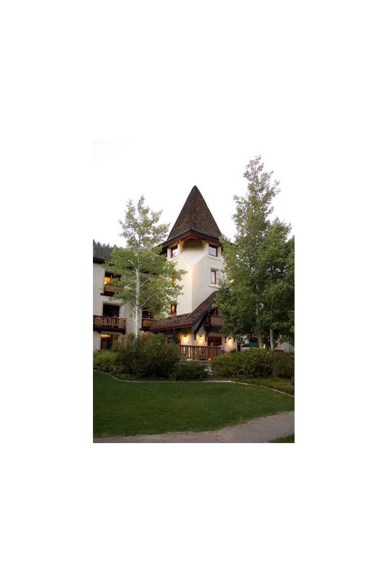 Olympic Village Inn 