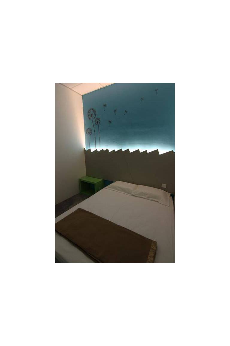 Warm Blanket Hotel 
