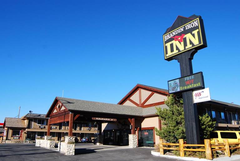 Brandin' Iron Inn 