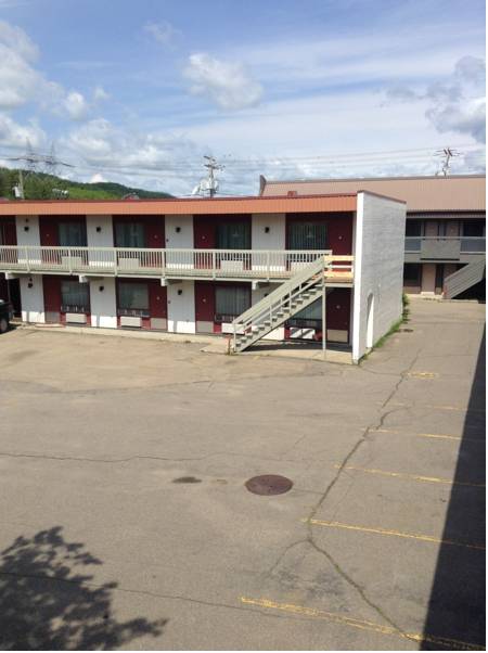 Motel Chez Pierre  2*