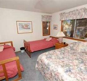 Tahoe Keys Resort  в озере Тахое